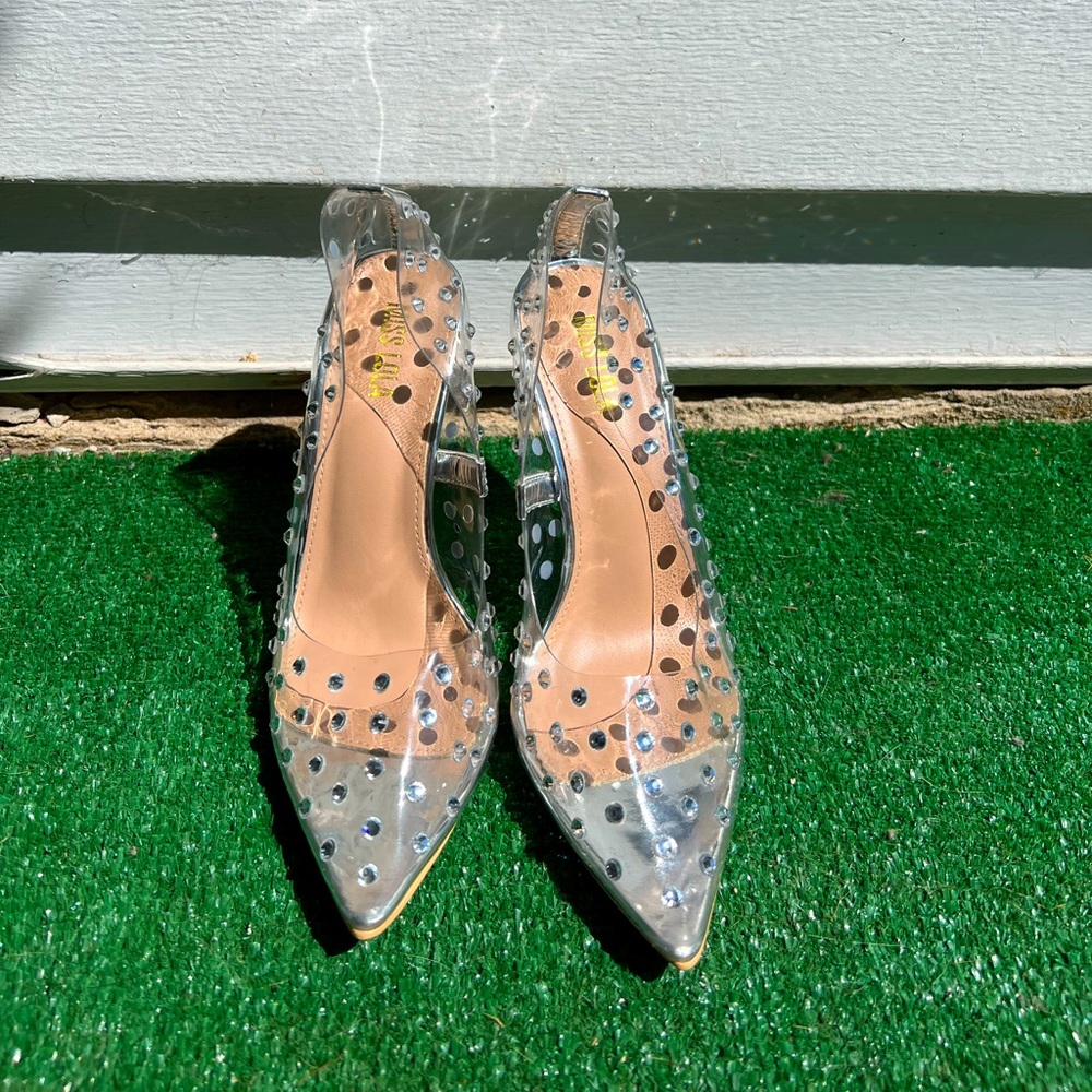 Beautiful silver heels from miss Lola 7.5